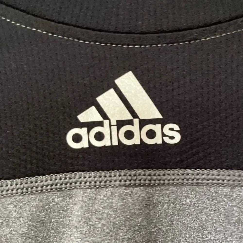 ADIDAS Adidas Long Sleeve Athletic Pull Over T-Shirt Gray Black Men’s Medium
